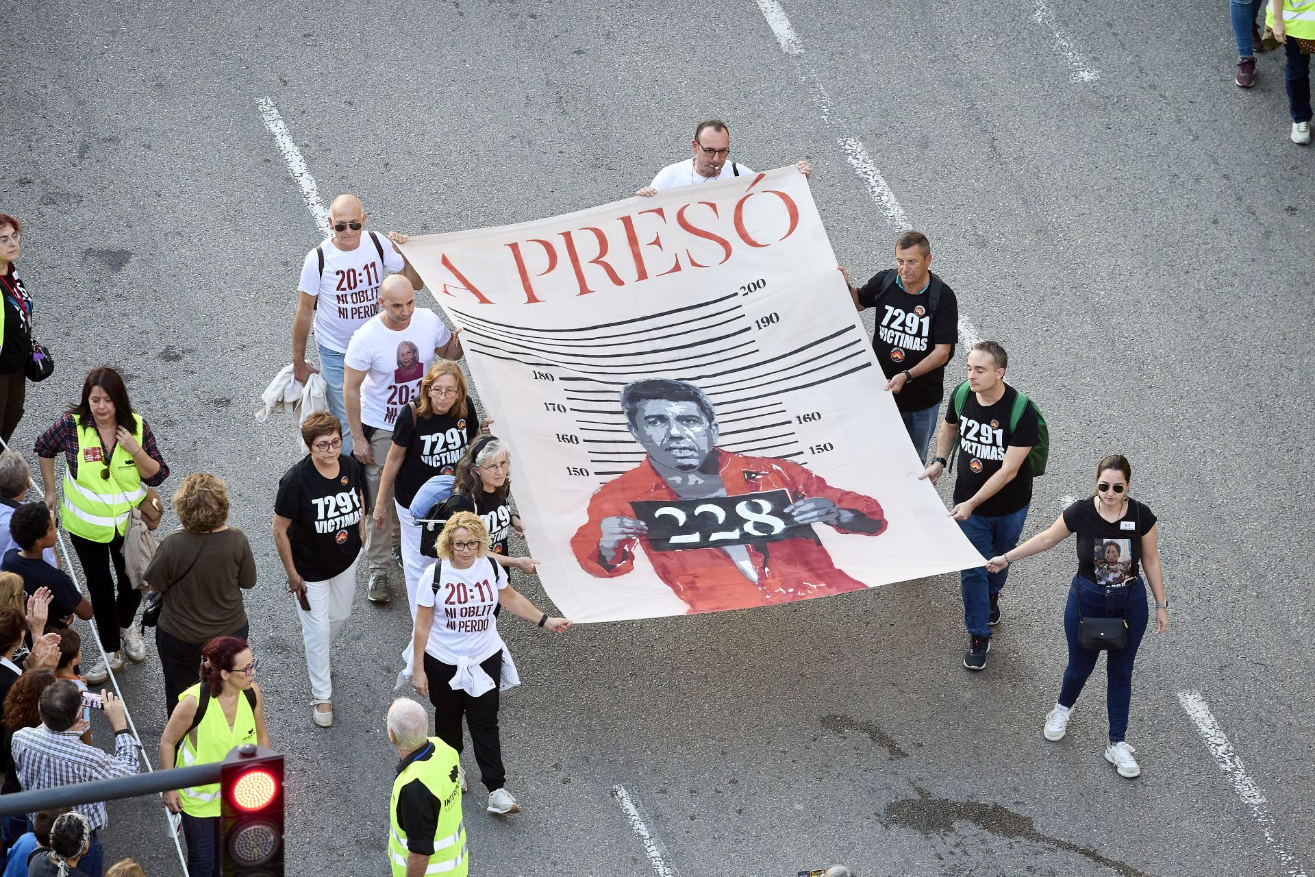 Fotos de la manifestación en recuerdo de las víctimas de la dana en el primer aniversario