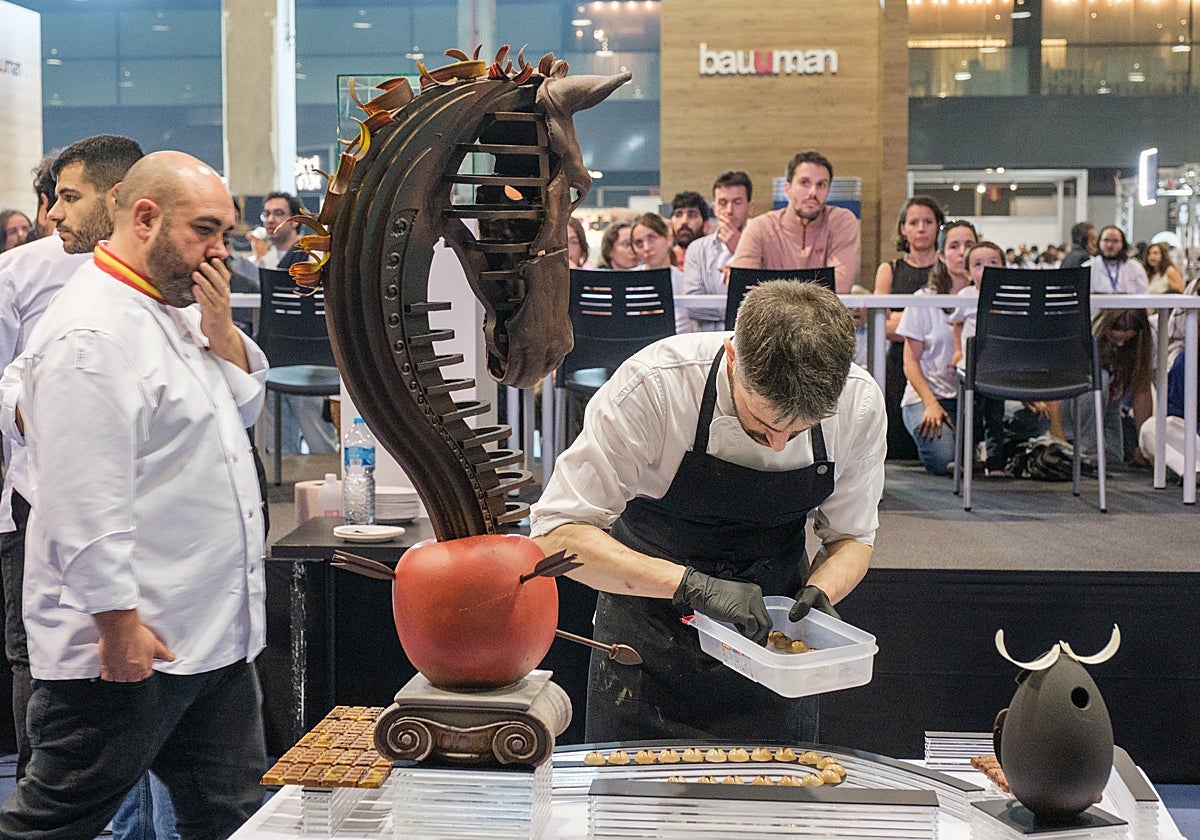 Concurso de repostería en chocolate.
