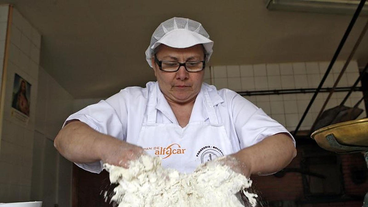 El aperitivo de los que saben vivir con migas en la camiseta