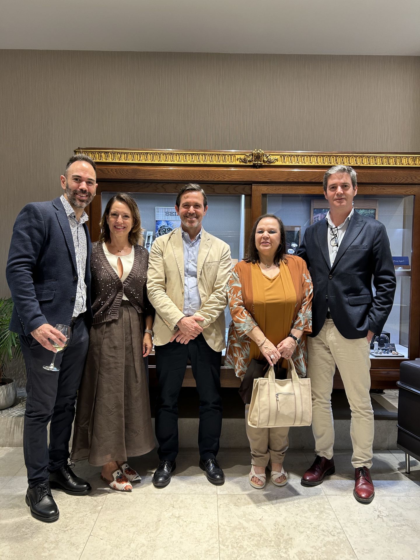 Rafael Torres Joyeros se convierte en el escenario donde presentar la colección de joyas de Hanna y Sonia.