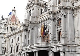 Fachada del Ayuntamiento de Valencia en una imagen de archivo.