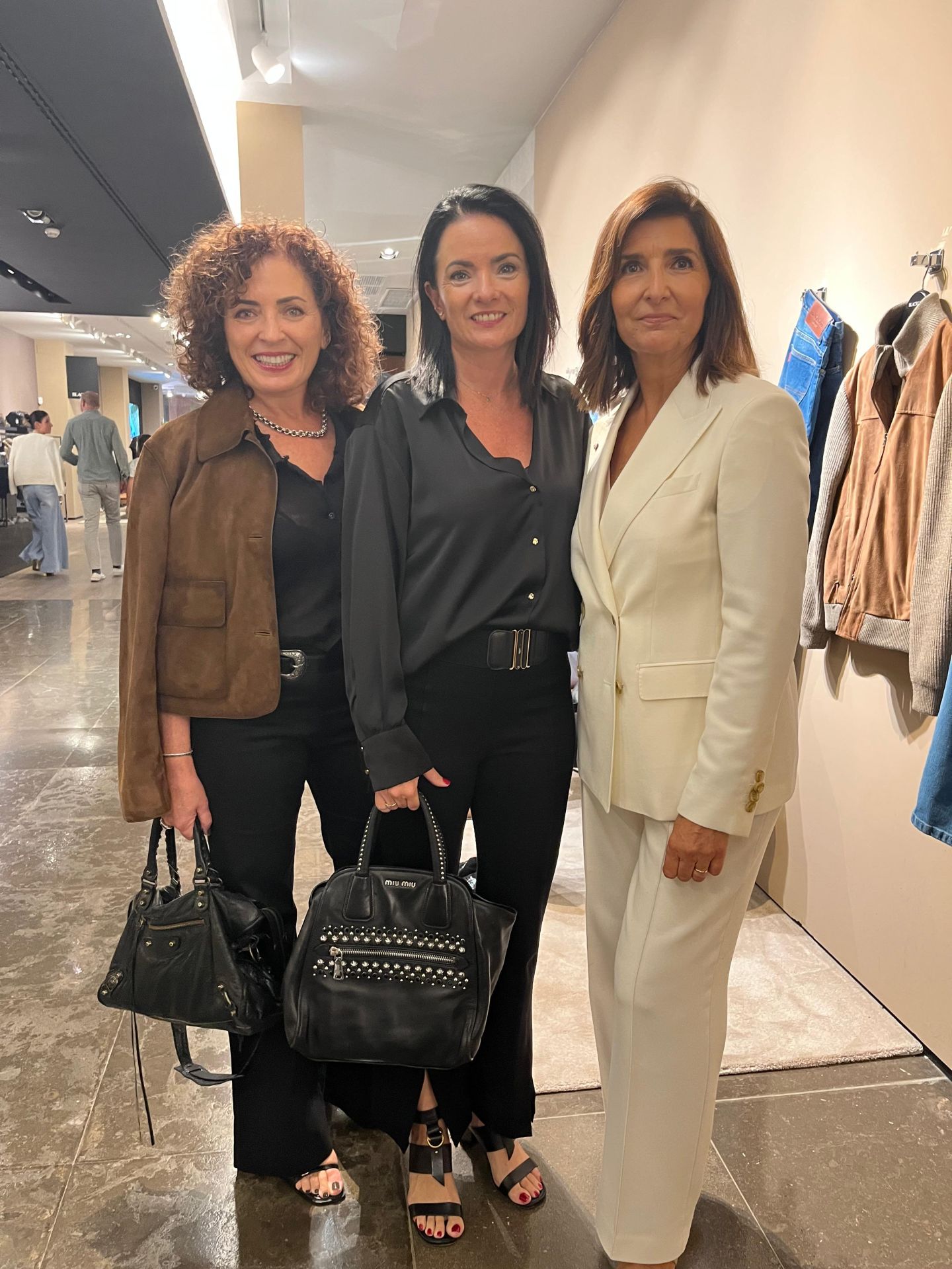 Begoña y Paloma Marfil e Isabel Cosme.