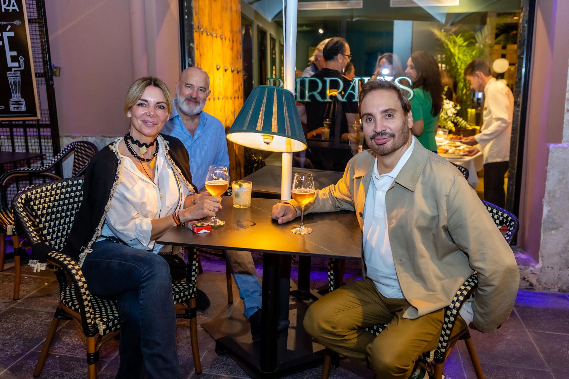 Sara Guazo, Chimo Serrano y Giovani Freire.