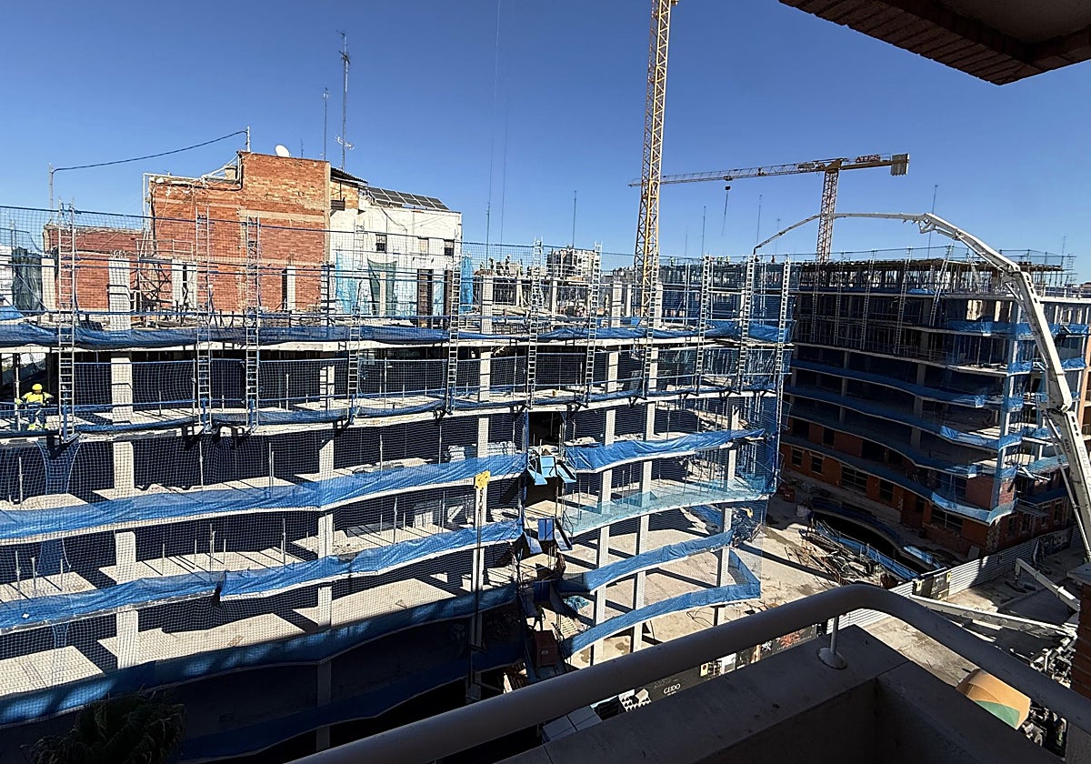 Imagen actual de la obra de Geido Les Arts en la calle Joan Baptiste Muñoz