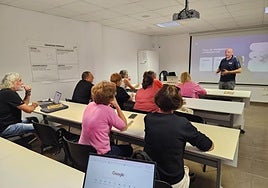 Curso sobre inteligencia artificial.