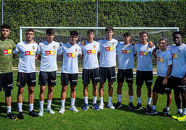 Foto de los canteranos que realizaron la pretemporada con el primer equipo.
