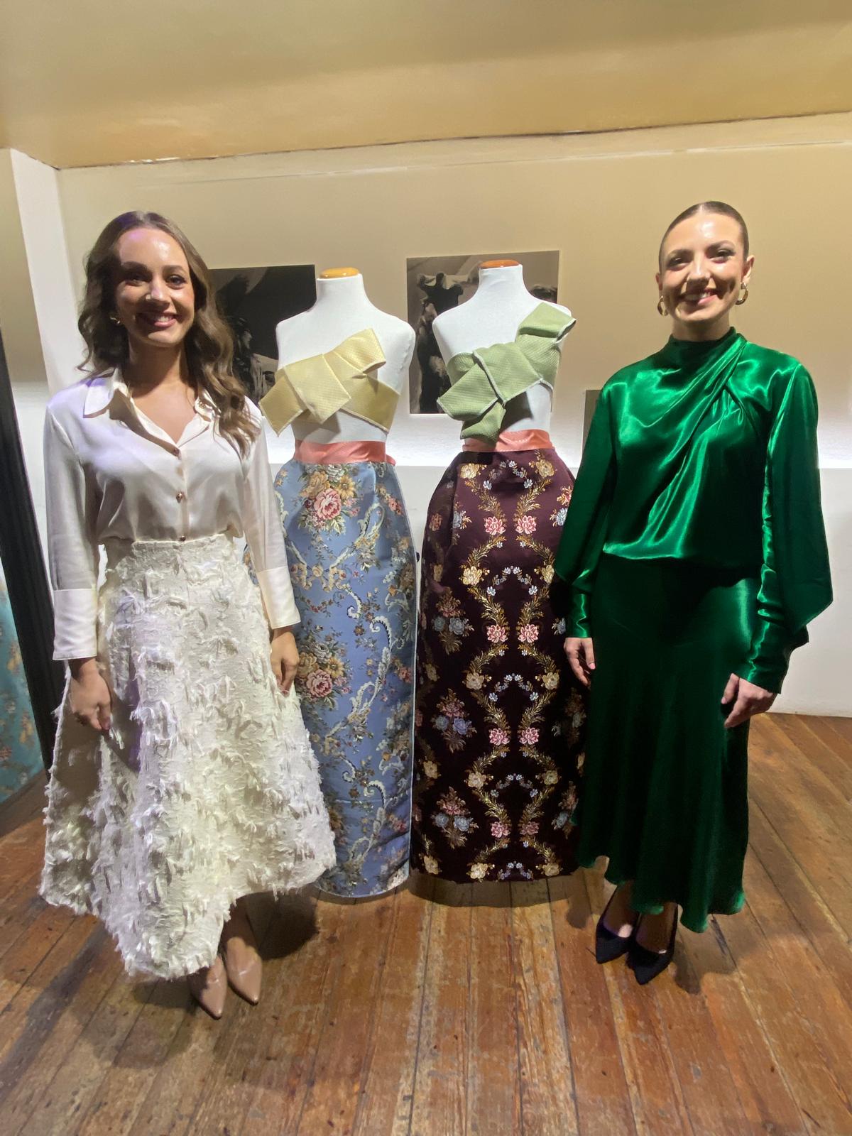 FOTOS | Así son las telas de los trajes de la corte de honor de Carmen Prades, fallera mayor de Valencia 2026