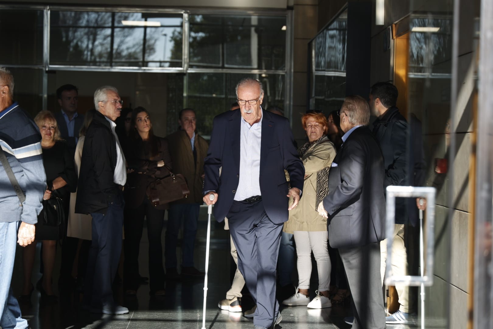 Fotos: el mundo del fútbol despide a Ochotorena en el tanatorio de Valencia