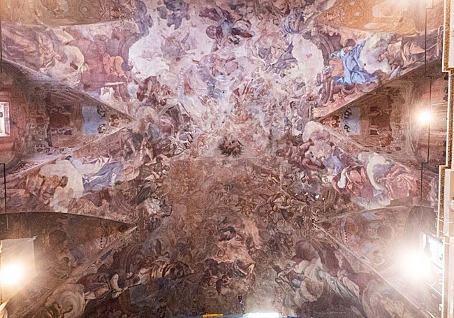 Tramo de los frescos ya recuperados en una imagen del pasado verano.