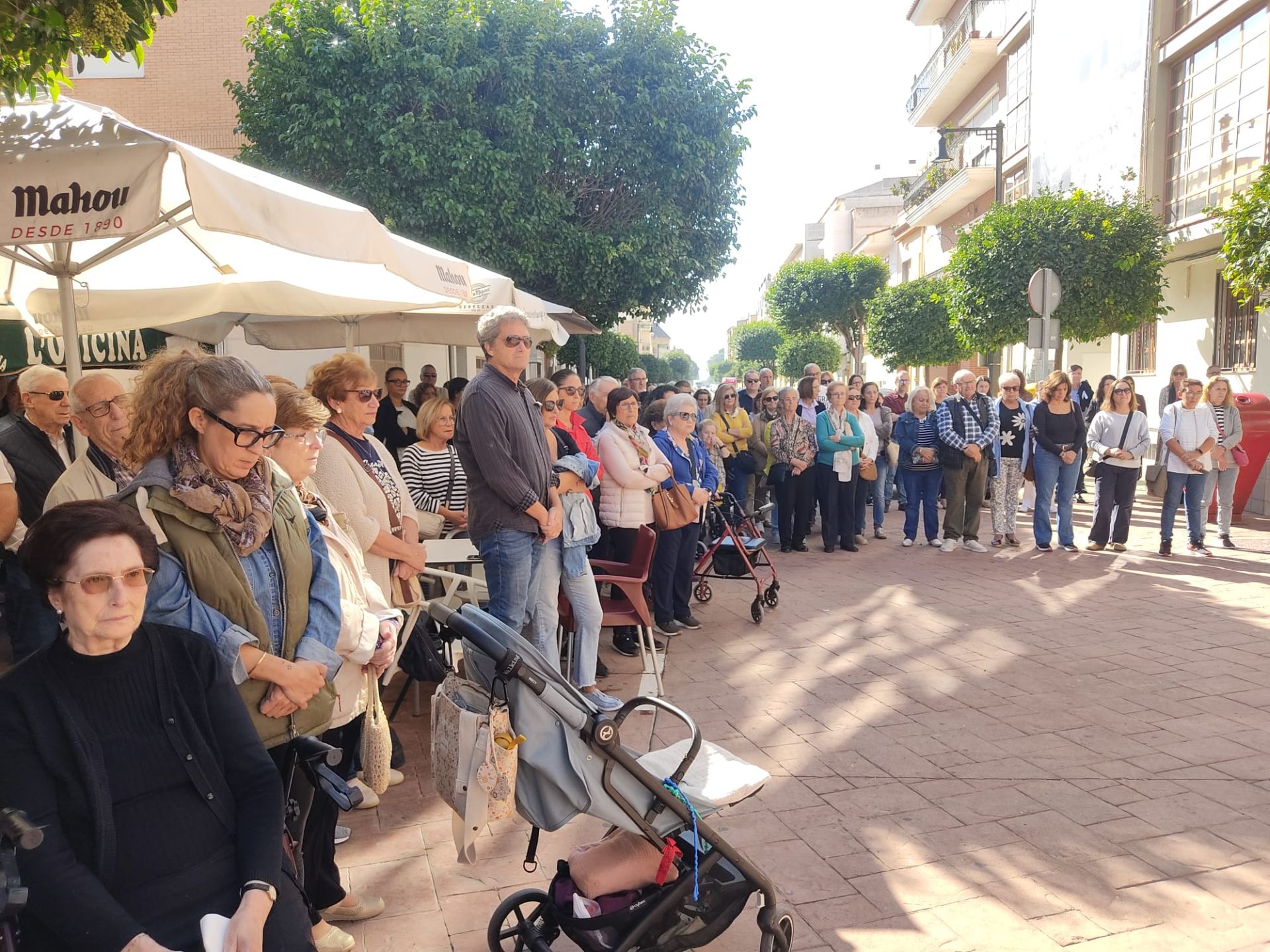 Minuto de silencio en L'Alcúdia.
