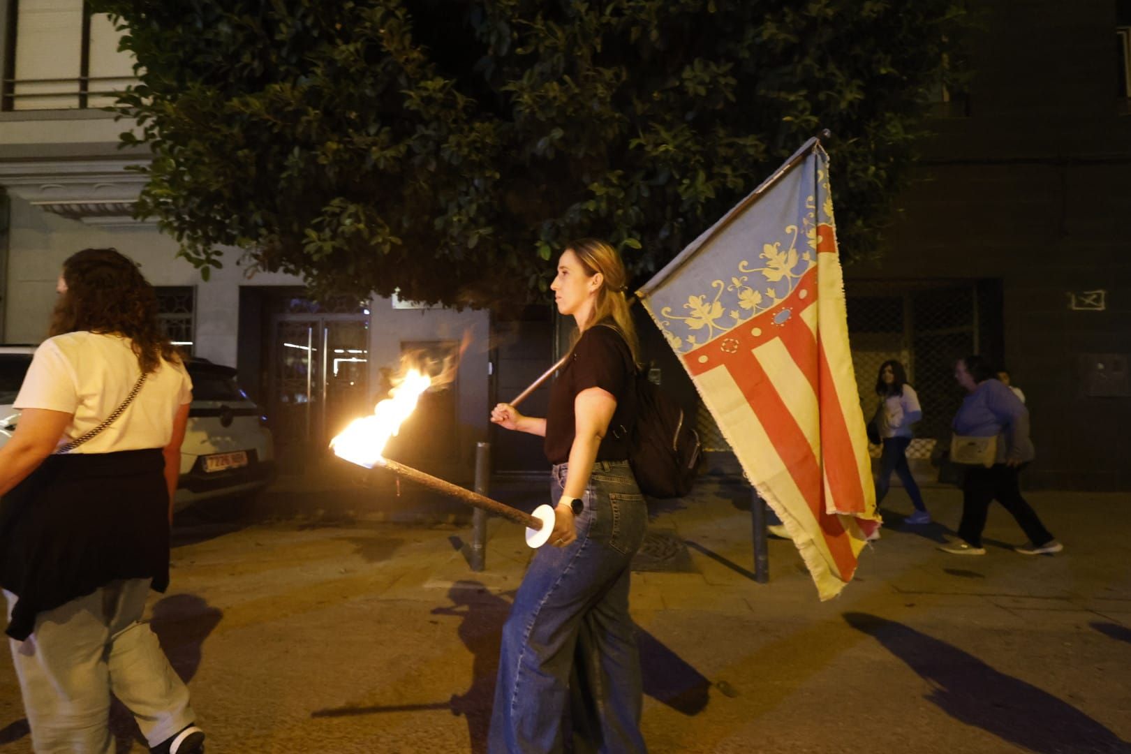 FOTOS | Homenaje en Catarroja a las víctimas de la dana en el primer aniversario de la catástrofe