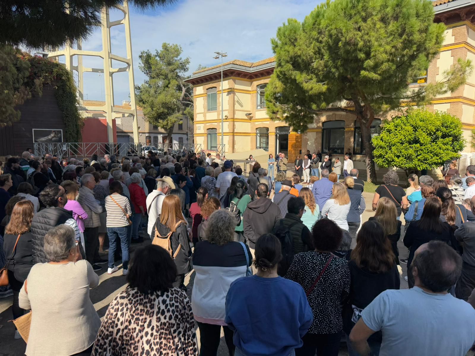 Minuto de silencio en Massanassa.