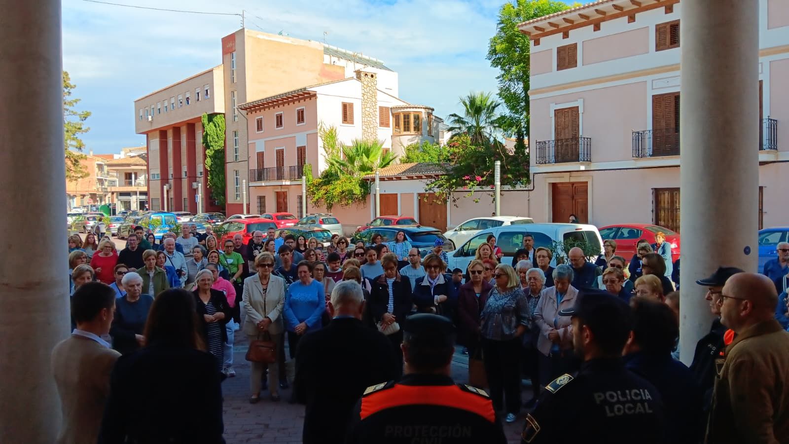 Minuto de silencio en Turís.
