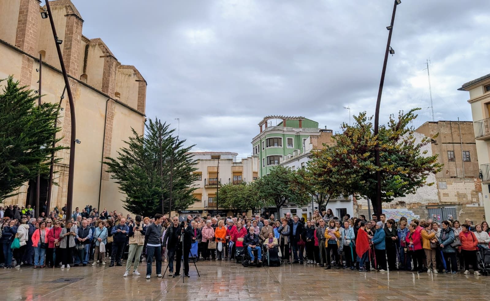 Acto de luto en Utiel por el primer aniversario de la dana.