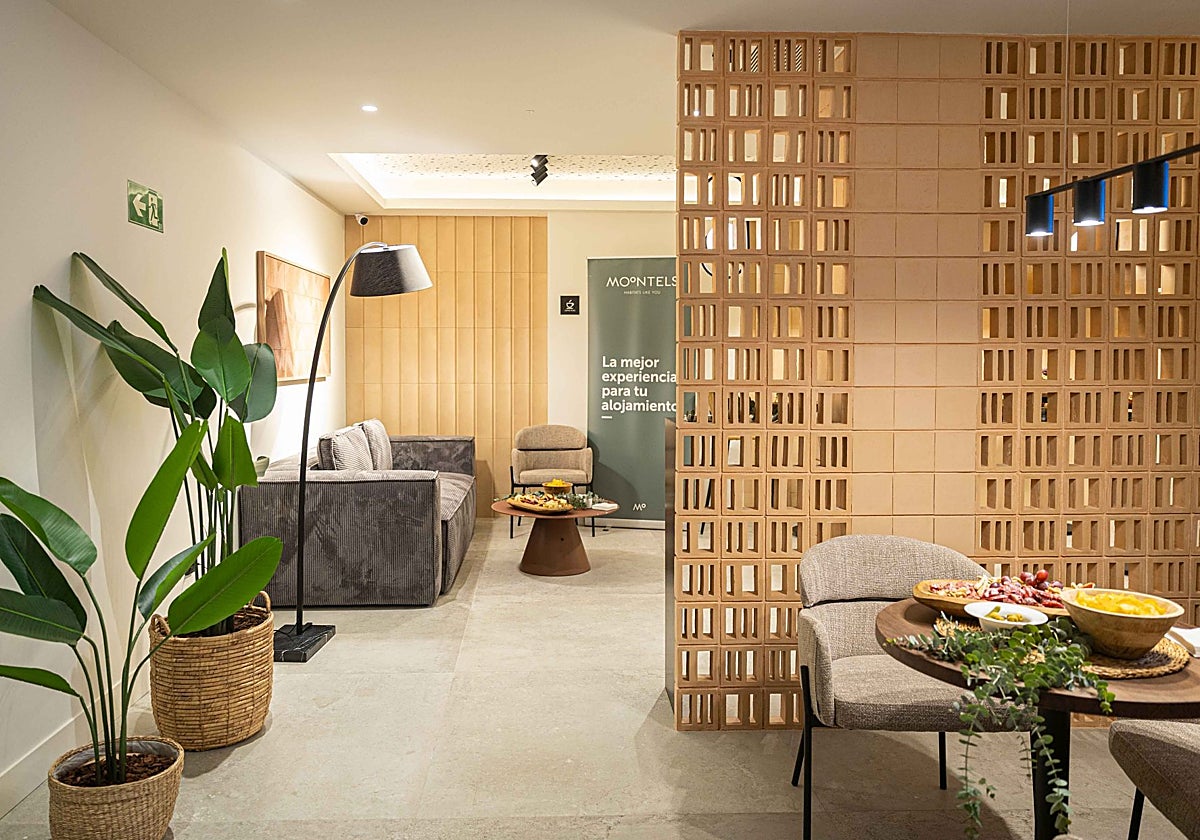 Imagen del hall del nuevo Moontels Colón en Isabel la Católica