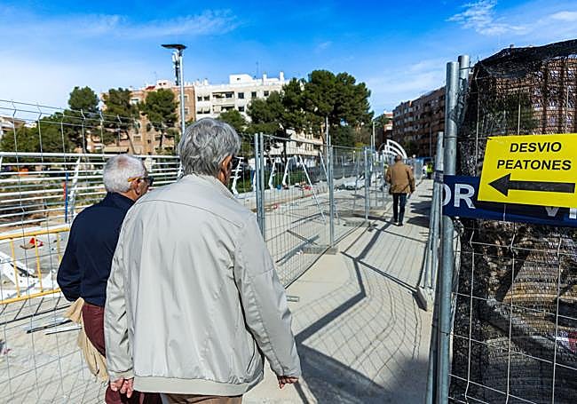 Puente en reconstrucción en Paiporta.