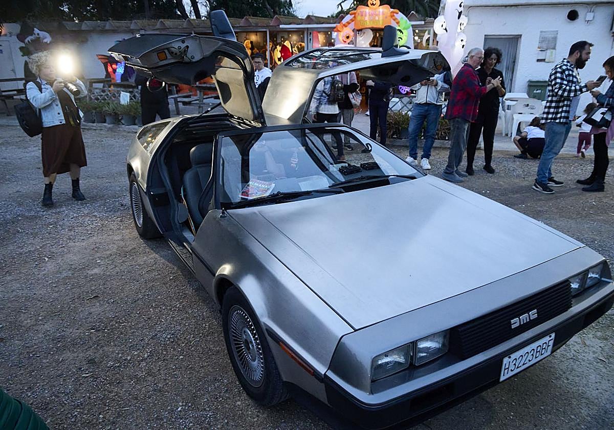 El DeLorean, modelo con el que Michael J. Fox viajó en el tiempo en 1985