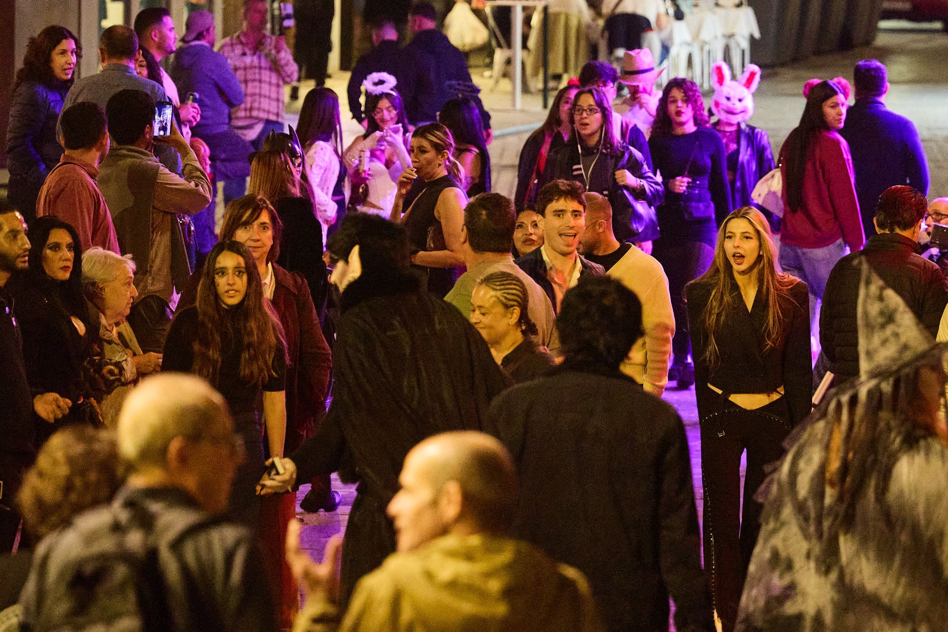 Valencia disfruta de Halloween en la noche más terrorífica del año