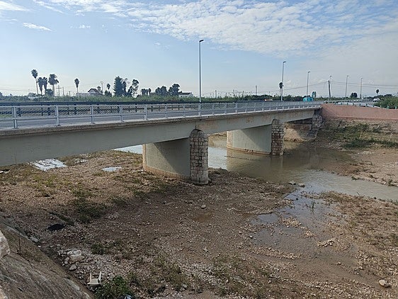Río Magro a su paso por Algemesí.