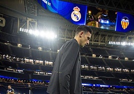 César Tárrega, a su llegada al Bernabéu.