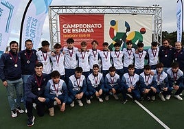 Entrega medalla de bronce a la Federación Valenciana de Hockey