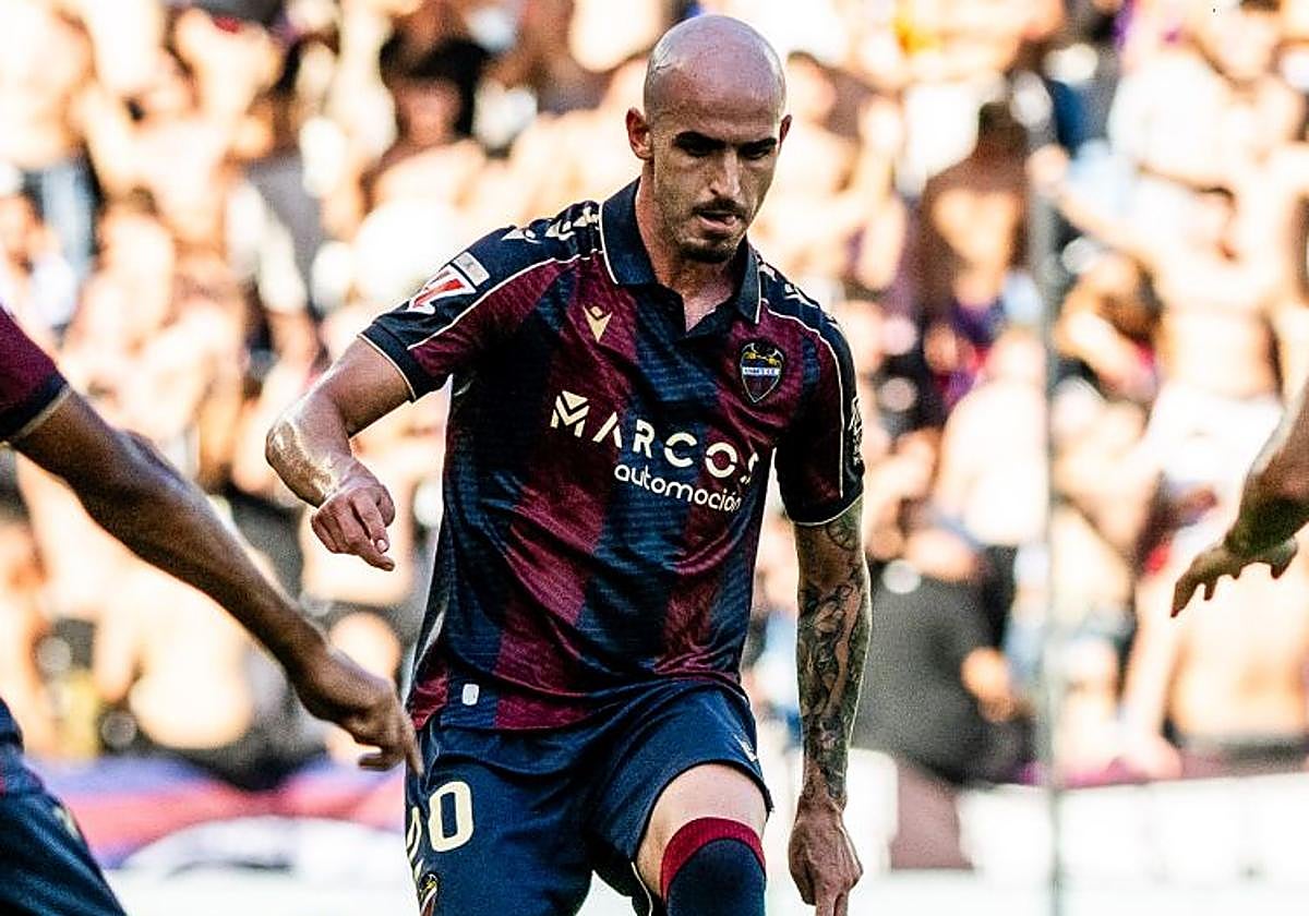 Oriol Rey, con el Levante.