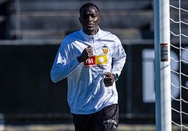 Mouctar Diakhaby, en el entrenamiento de este lunes.