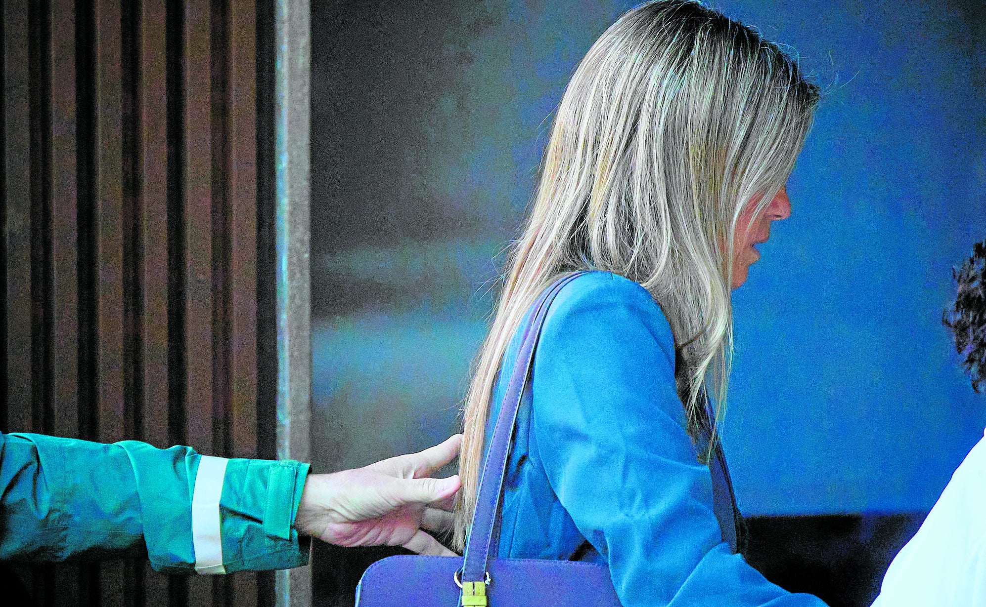 Maribel Vilaplana, a su llegada al juzgado de Catarroja.