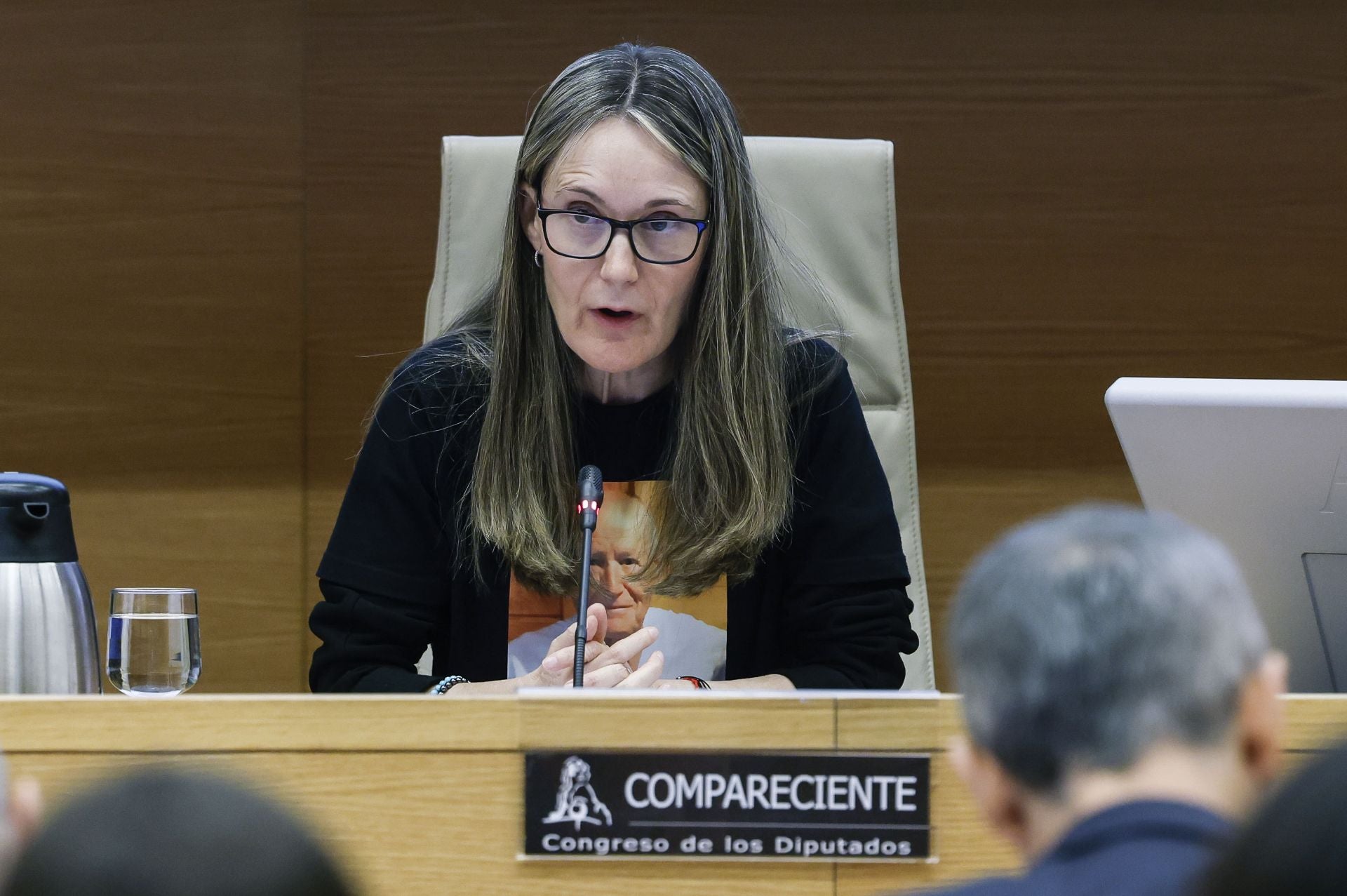Rosa Álvarez, presidenta de la asociación de víctimas del 29 de octubre, durante su comparecencia.