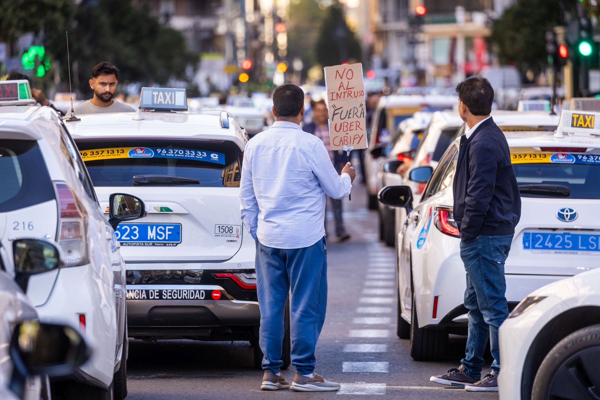 Fotos de la huelga de taxis en Valencia