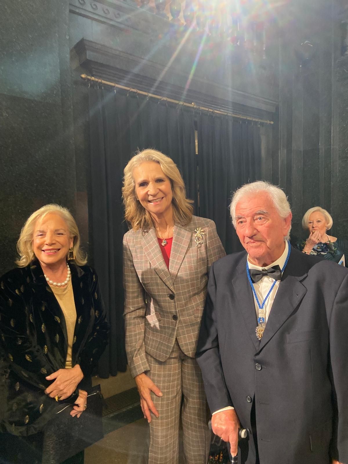 María José Navarro y la Infanta Elena.