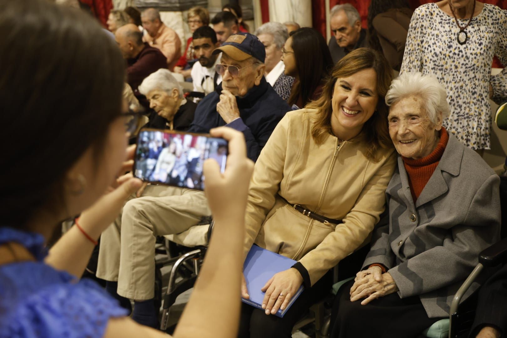 Fotos del homenaje a los vecinos centenarios de Valencia