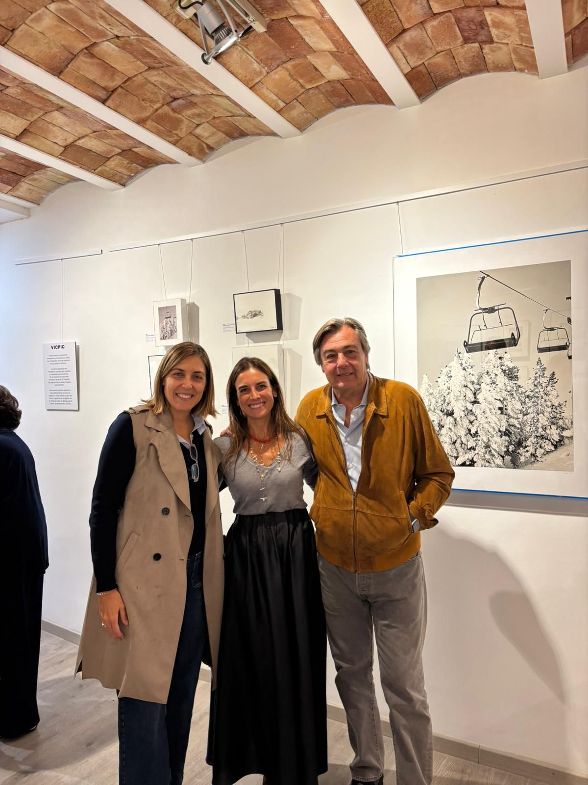 Victoria Aznar confesó durante la inauguración que se sintió muy arropada por todas las personas que quisieron acompañarla.