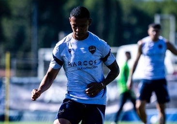 Arriaga tratará de volver de Honduras a tiempo para el derbi contra el Valencia