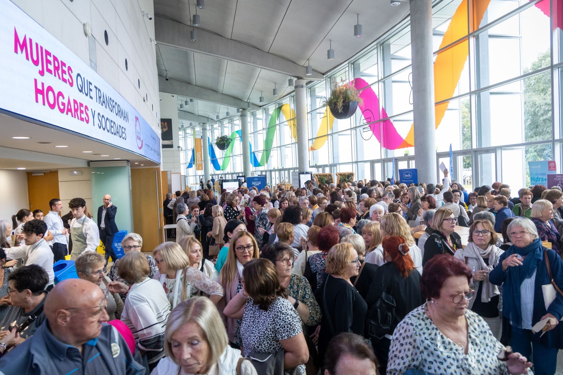 Claves sobre familia, salud y economía, en Dirigiendo Hogares