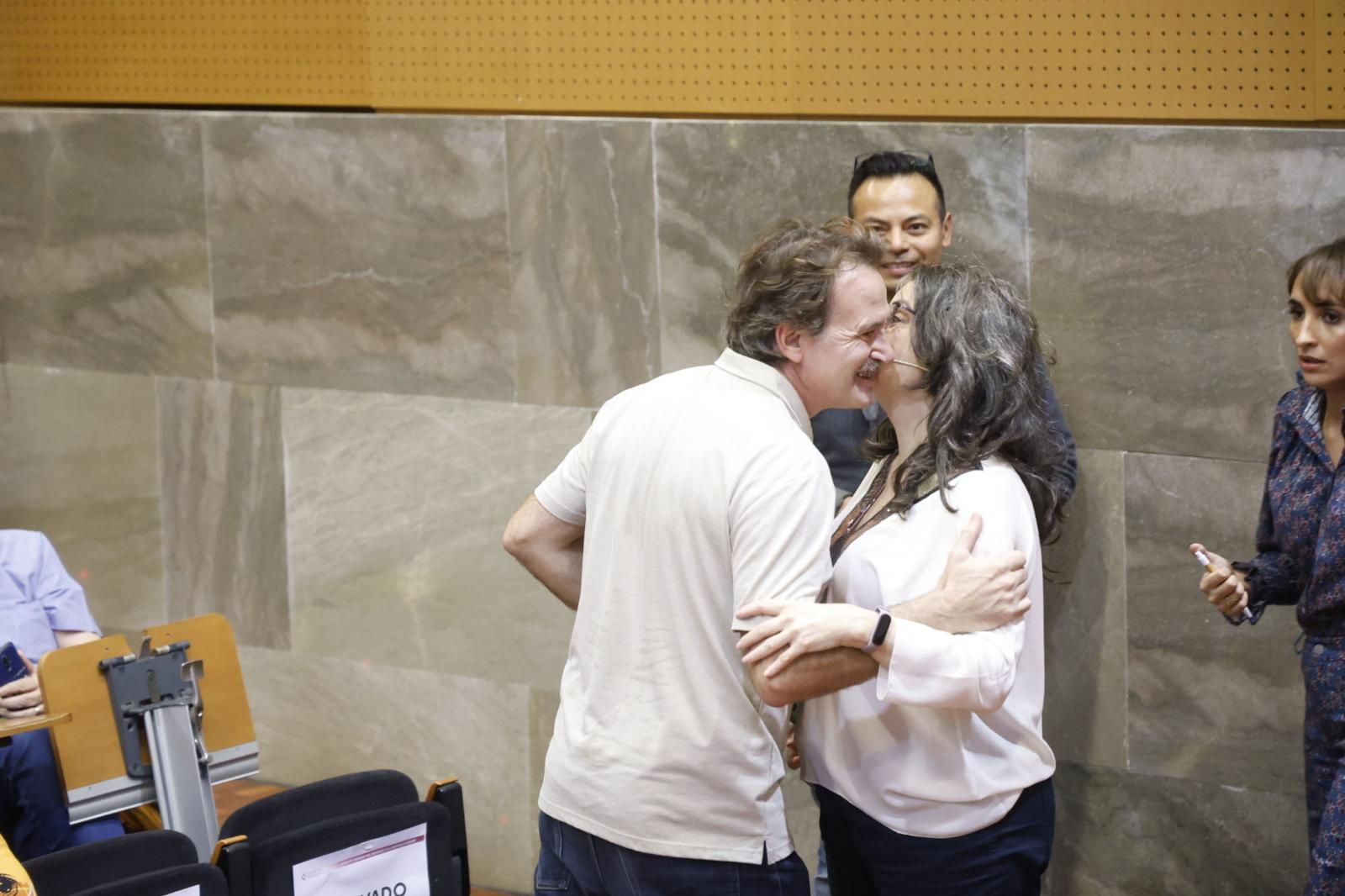 Mónica Oltra reaparece en un acto en la Petxina de Valencia