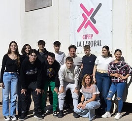 Grupo de alumnos del Grado Superior en Administración y Finanzas que participan en esta edición.