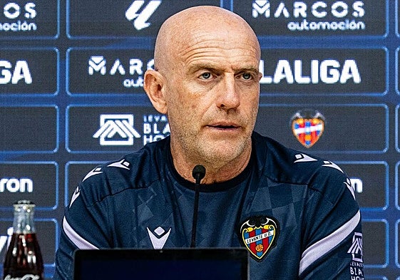 Julián Calero, en rueda de prensa.