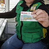 Venta de cupones de la ONCE, en una imagen de archivo.