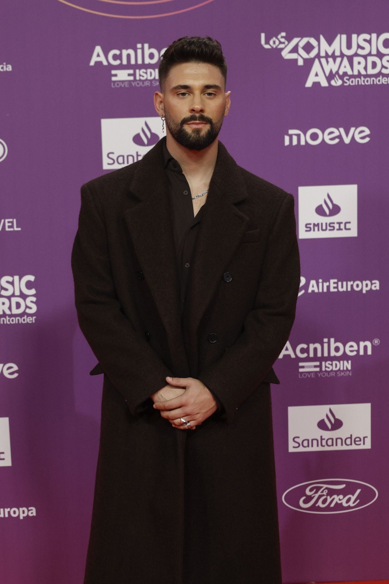 FOTOS | Los famosos deslumbran en la alfombra roja del Roig Arena para LOS40 Music Awards