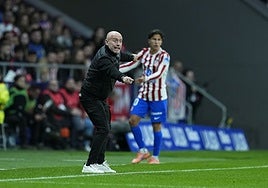 Julián Calero dando instrucciones en el Atlético de Madrid - Levante