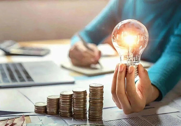 El precio de la luz se dispara este lunes con la nueva tarifa: las horas prohibitivas para utilizar los electrodomésticos