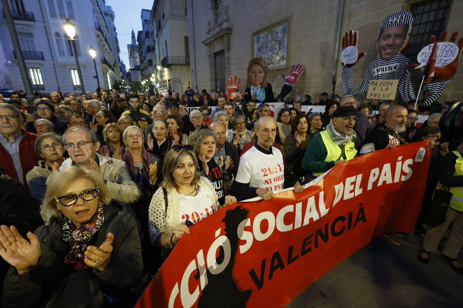 FOTOS | Manifestación en Valencia para pedir prisión para Carlos Mazón