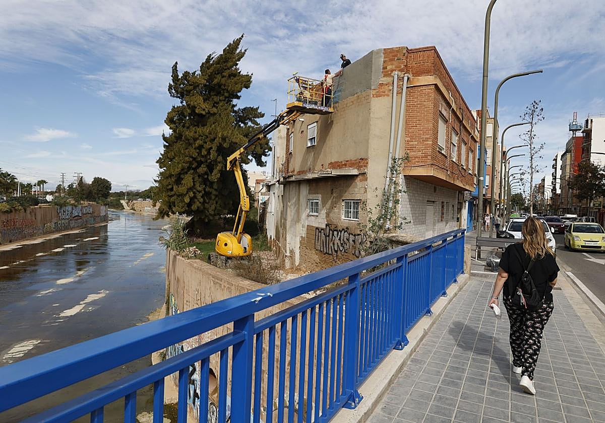 Uno de los puentes de Catarroja que salva el barranco del Poyo.