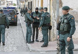 Imagen de archivo de un operativo de la Guardia Civil.
