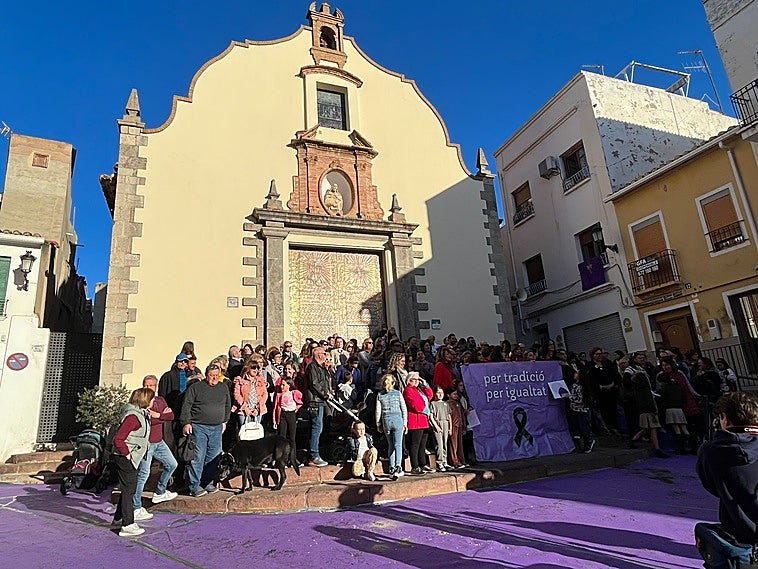 La incorporación de la mujer a la Cofradía de la Purísima Sangre de Sagunto se debatirá en una junta extraordinaria