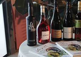 La Guía SeVi y los vinos galardonados.