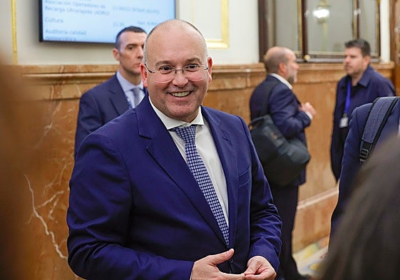 Miguel Tellado, en los pasillos del Congreso.