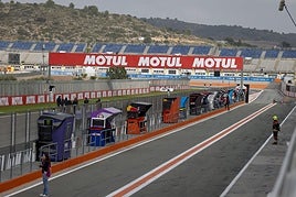 Circuito de Cheste con los preparativos