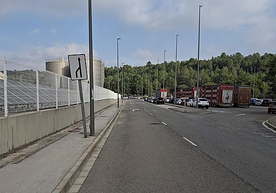 Una de las calles del polígono El Rincón.